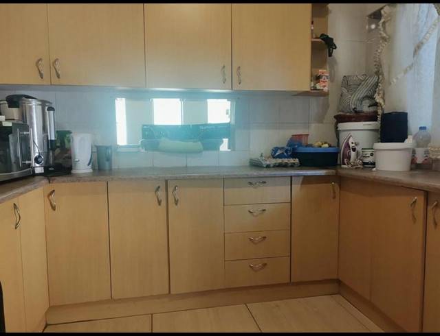3 BEDROOM HOUSE FOR SALE IN DASPOORT ESTATE